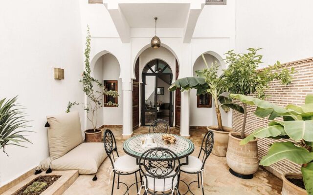Riad NayaNour