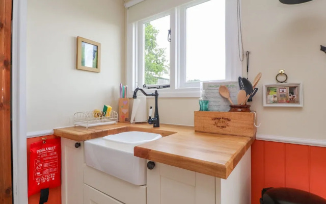 The Journeyman Luxury Shepherds Hut