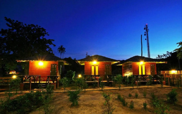 PP Red Tuna Hut