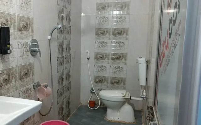 Hotel Anand Lok