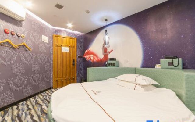 Quanwan Impression Theme Hotel