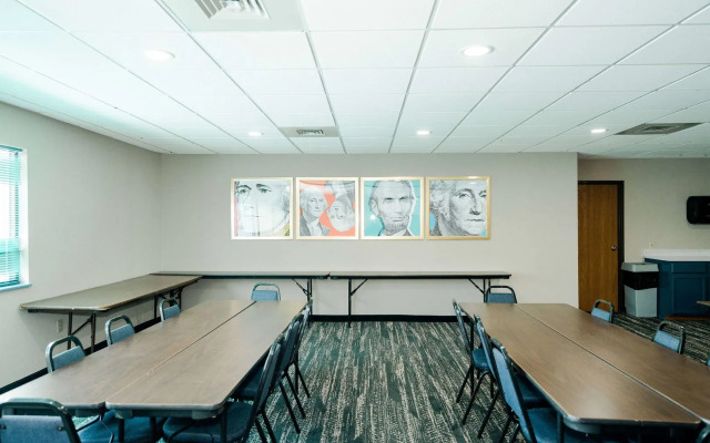 AmericInn by Wyndham Tomahawk