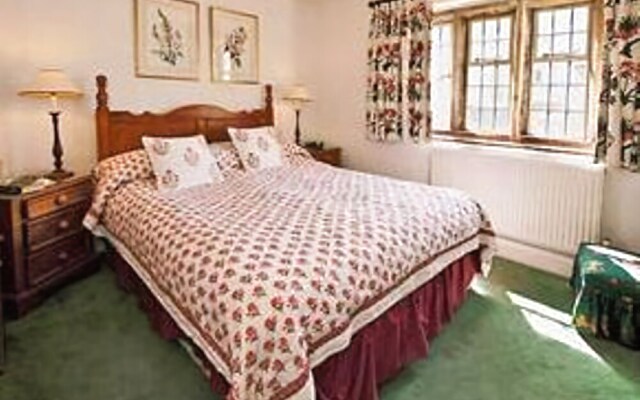 Snowshill Hill Estate B&B