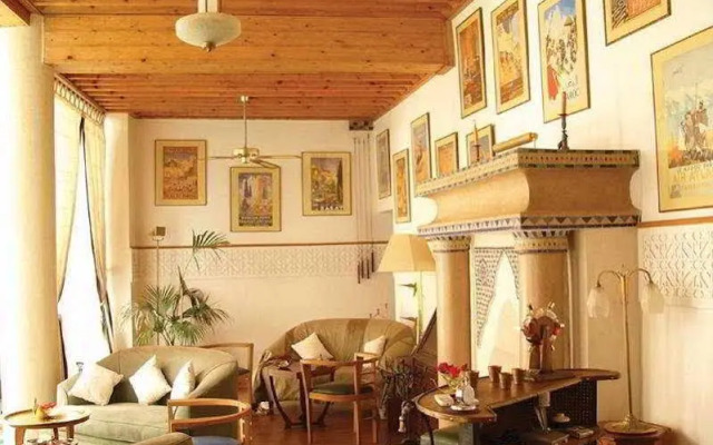 Riad Moucharabieh