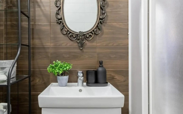 Апартаменты на Октябрьской набережной 34к2