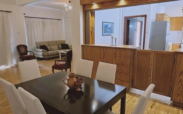 82 NIC - Stay Aurum Apartment