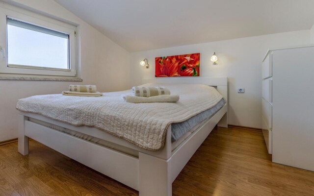 Amazing Apartment in Medulin With 2 Bedrooms and Wifi