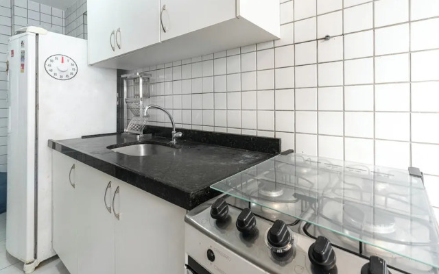 Apt 2 quartos com varanda próximo Praça Casa Forte o bairro mais agradável do Recife ARN901