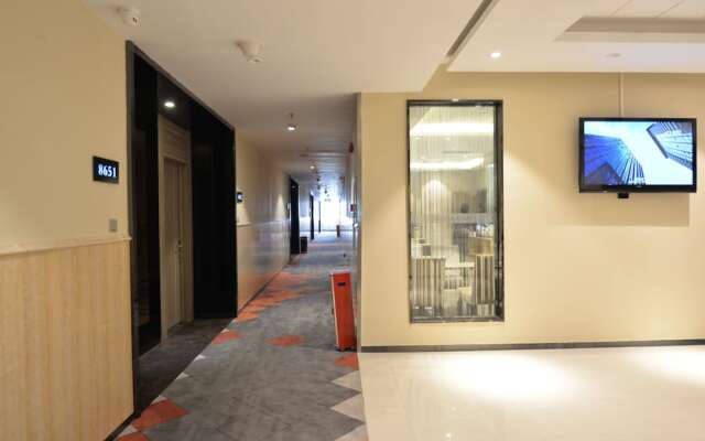 Borrman Hotel Guangzhou Sanliyuan Metro Station