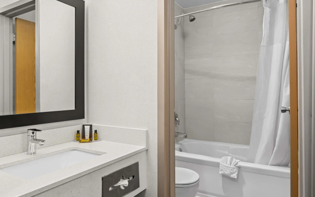 Best Western Plus Langley Inn