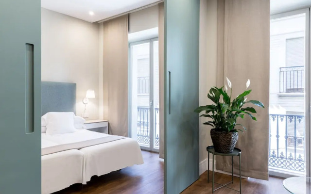 Puerta Catedral Arenal Suites