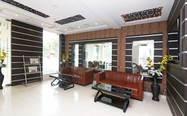 OYO 7054 Hotel Amabalika