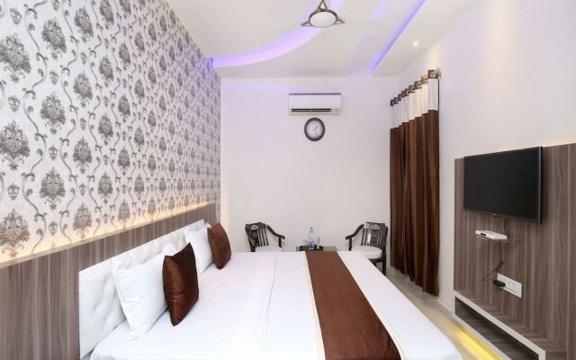 OYO 16341 Hotel C7