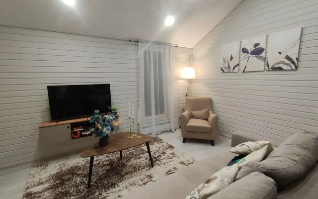 Sreda Green Lounge (Barnhouse 394)