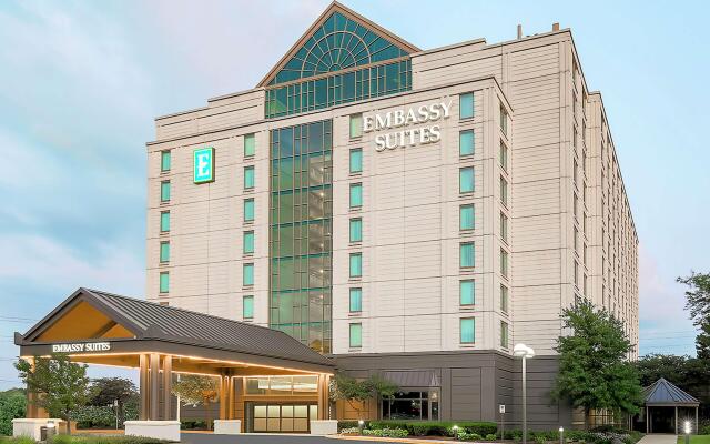 Embassy Suites by Hilton Chicago Lombard Oak Brook