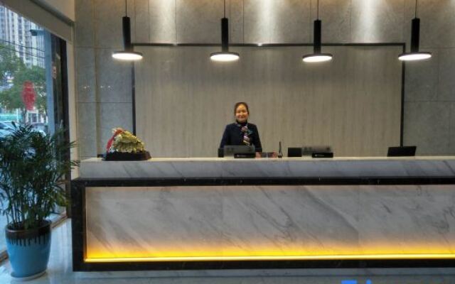 Set Chain Hotel