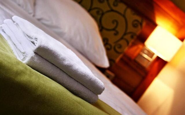 Surtees Hotel