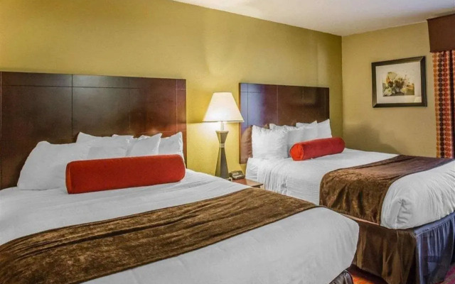 Quality Suites Nashville Airport