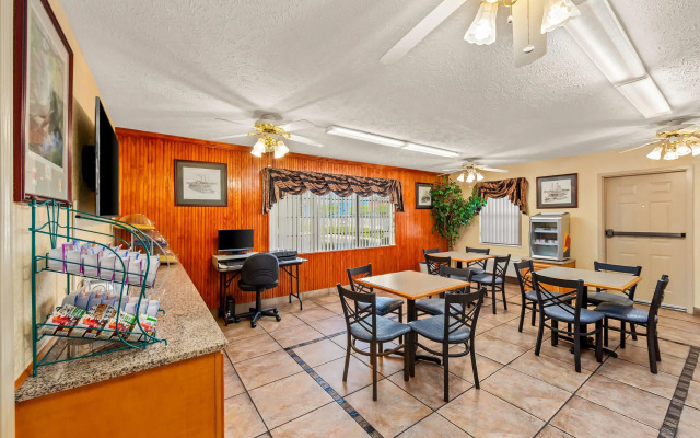 Days Inn by Wyndham Lexington