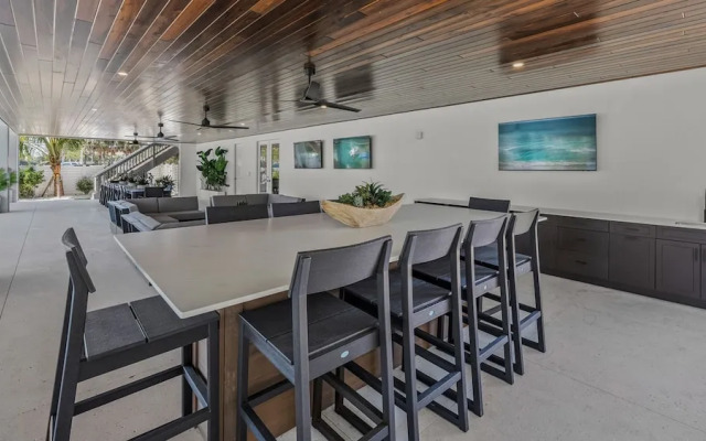 Deep Blue Sea in Sarasota