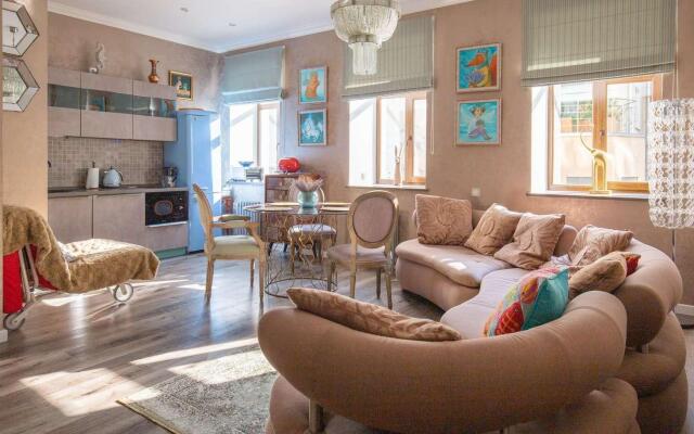 Апартаменты на проспекте Английский 24К