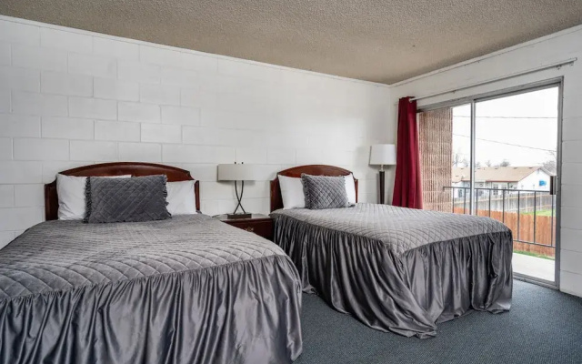 M&M Motel