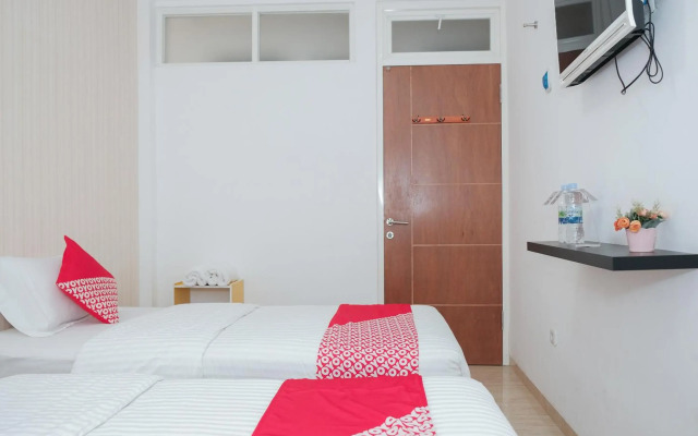 OYO 1454 111 Residence