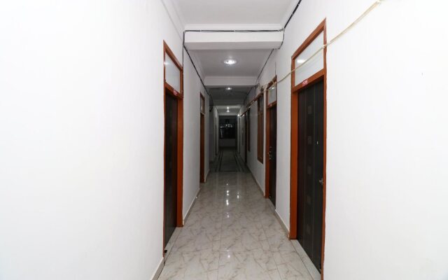 Oyo 18395 Star Palace