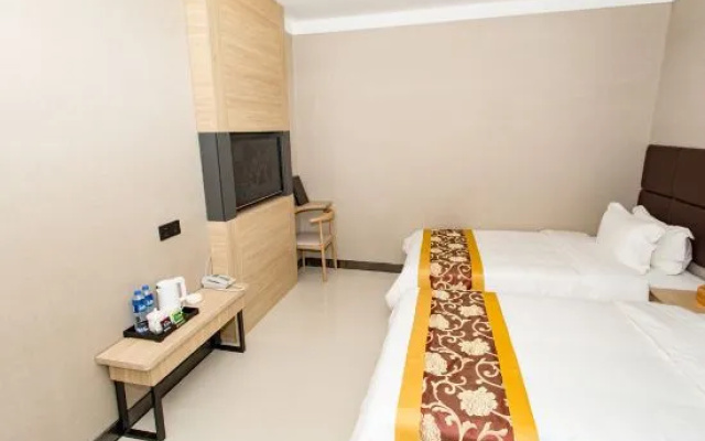 Longyin Business Hotel (Shijiazhuang People's Hospital Hebei Normal University Branch) – Guest Rooms – Shijiazhuang