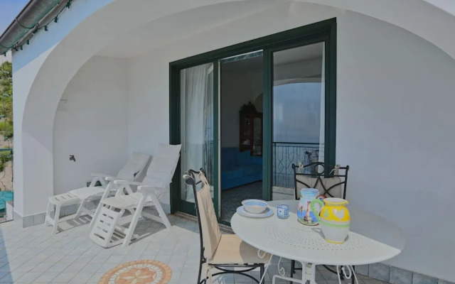 Apartment near Praia with Large Terrace & Spectacular Views