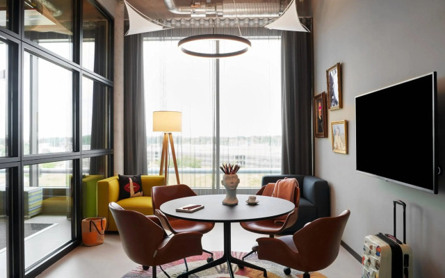 Moxy Cologne Bonn Airport