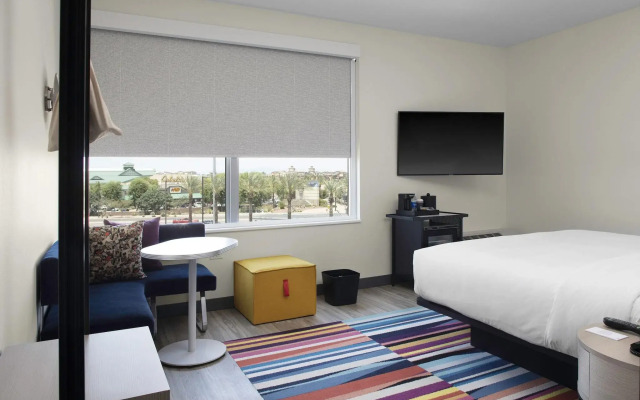 Aloft Glendale at Westgate