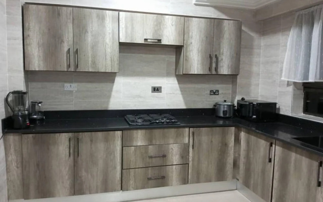Washington Court - Deluxe One Bedroom Apartment