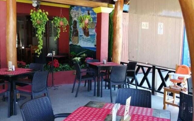 El Cihualteco Hotel Restaurante Bar