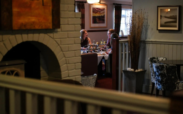 Crown Lodge Hotel