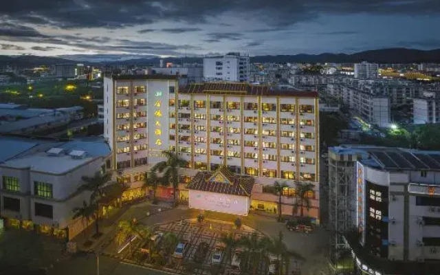 Golden Phoenix Hotel