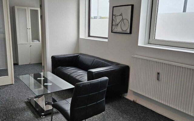Airport Apartment
