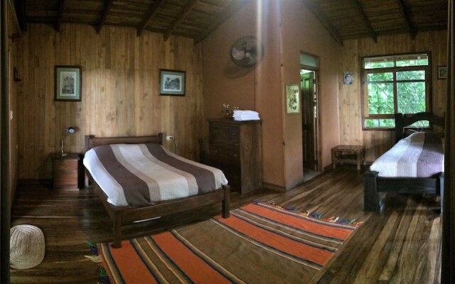 Miramar Lodge