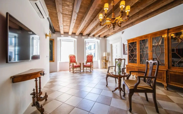 SUNce Palace Apartments with free offsite parking