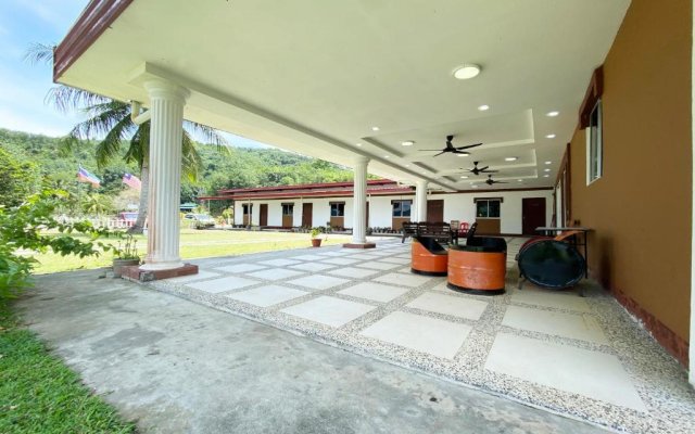 OYO 90317 Ambong Bay Resthouse