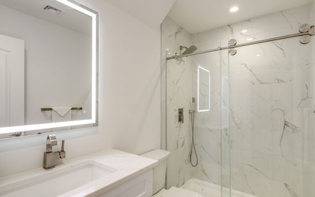 Lafollette Home: Community Pool & Mountain Views!