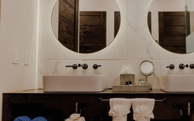 2 Bedroom Luxury Suite 204