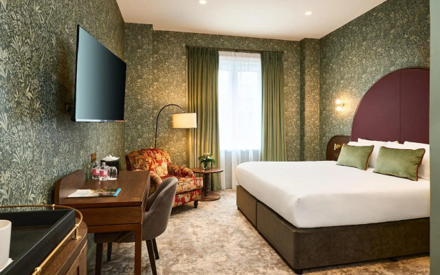 The House Hotel