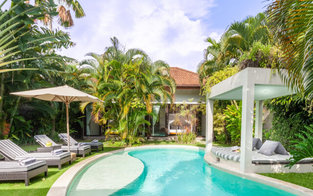 2BR Villa Alice Dua in Seminyak