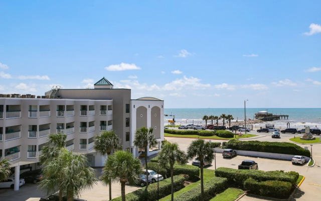 Casa Del Mar 375