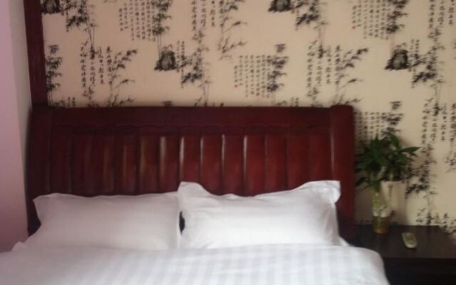 Guangzhou 18 Years Old Apartment