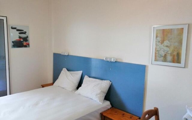 Jason Rooms & Studios
