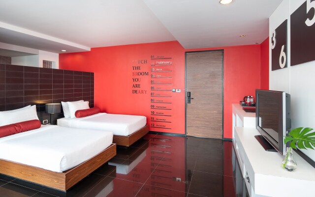 Tsix5 Hotel