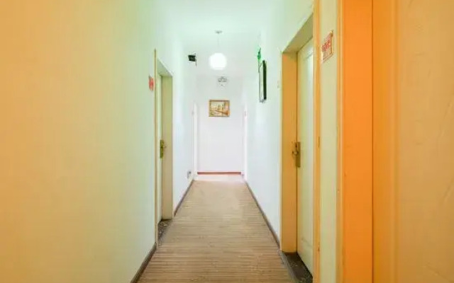 Hello Light Hotel (Jindang Hantan Bridge)