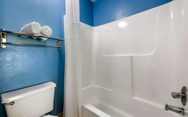 Quality Inn Sarasota North Near Lido Key Beach